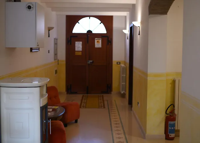 Al Pasarat ゲストハウス コマッキオ