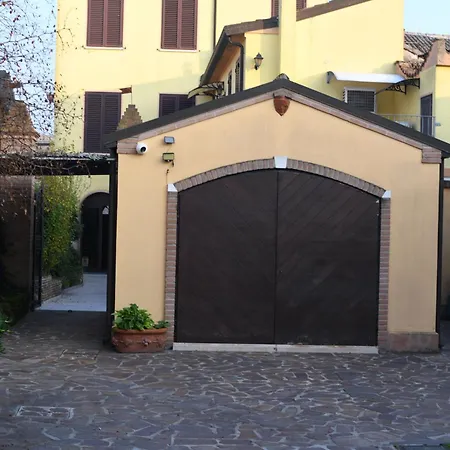 Al Pasarat Pensión Comacchio