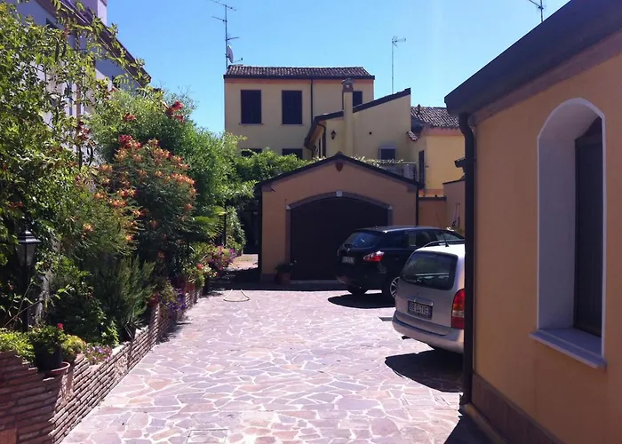 Al Pasarat Pensión Comacchio
